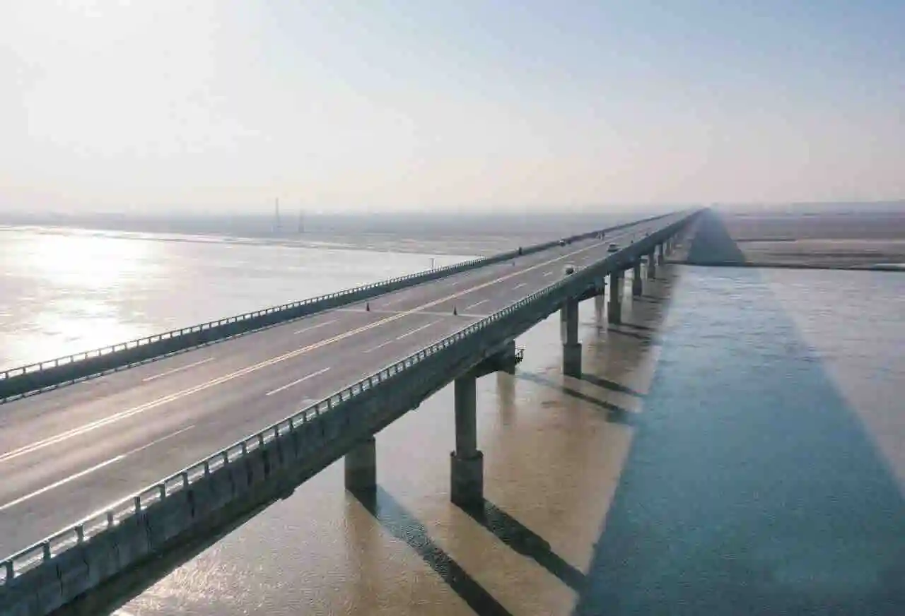 河南开封市黄河公路大桥改造工程