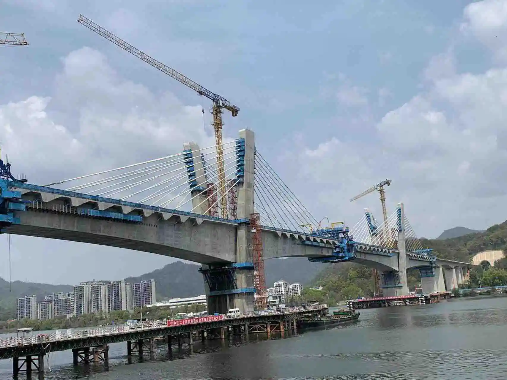 浙江金建高铁新安江特大桥