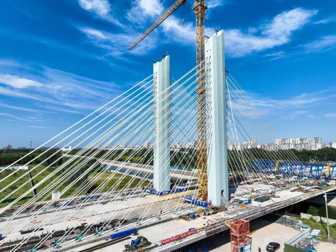 山东聊城市东昌府区西关街跨南水北调输水渠斜拉桥